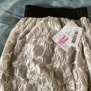LuLaRoe lace skirt